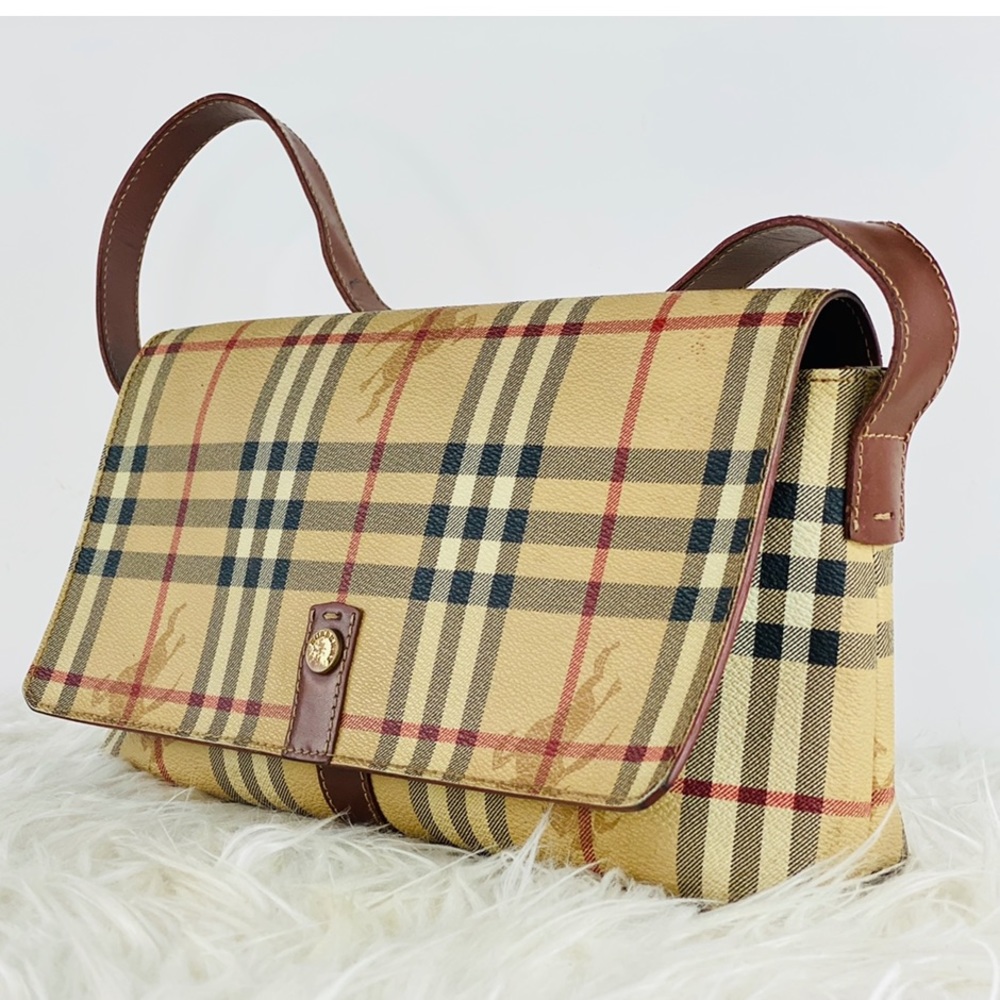 🌺💃🏻 Authentic Burberry shoulder bag/Clutch